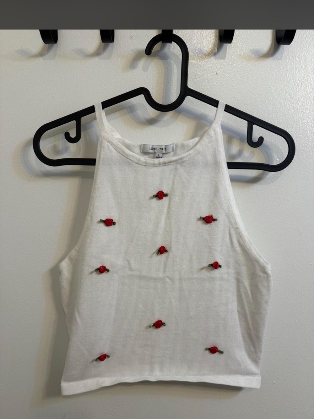 Love Tree White Halter Crop Tank with Red Rose Appliques
